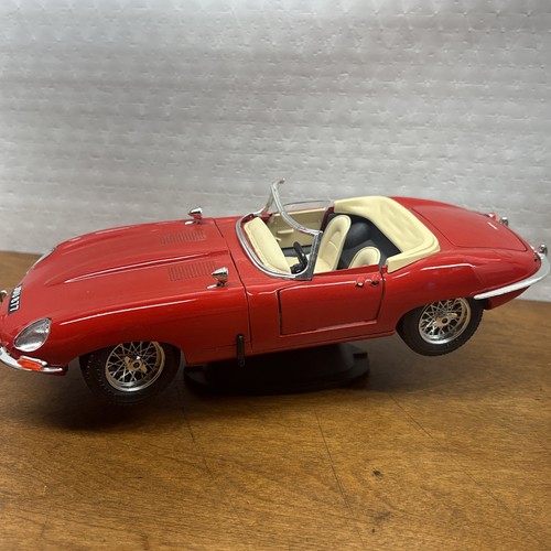 Bburago 1961 jaguar - bburago,