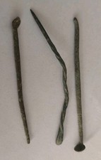 THREE ANCIENT ROMAN BRONZE