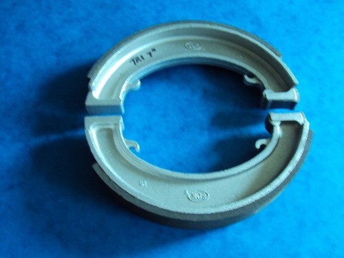 Triumph brake shoes front - brake, front&