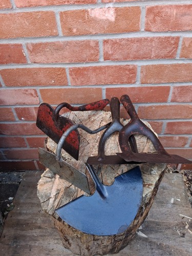 Garden tool ends job - job, lot