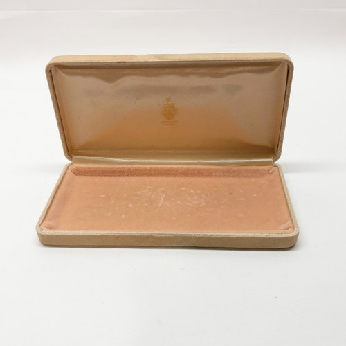 Hemleys montreal canada beige - hemleys,