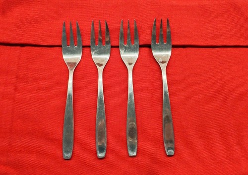 Oneida cake fruit forks 5 - 4,