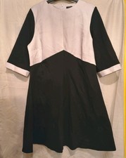 Love label 18 Black White Midi