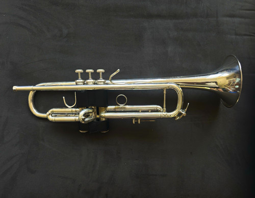 Bach stradivarius model 37 - bb,