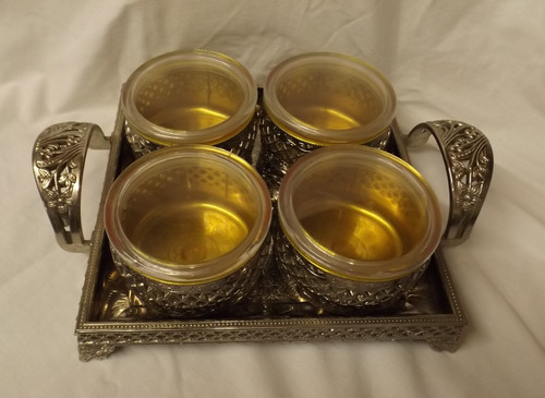 Silver colour tin tray with - , 4