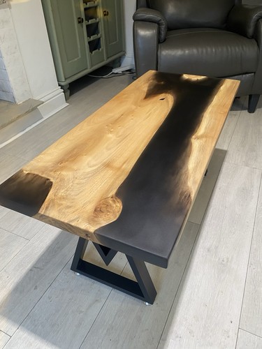 Live edge walnut - live,