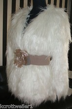 WHITE CREAM FAUX FUR FLUFFY
