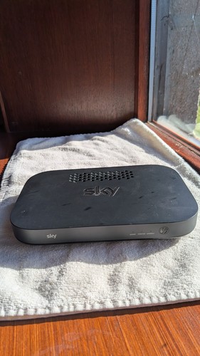 Sky broadband hub router black - sky,