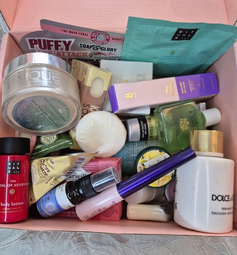 Large bundle beauty - bundle, of