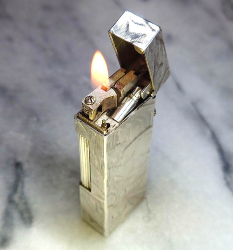 Dunhill rollagas lighter - rollagas, coral