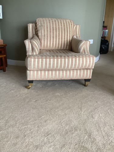 Armchair traditional style - armchair,