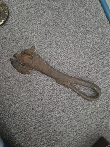 Vintage cast iron bull head - cast,