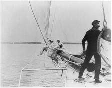 Photo:RELIANCE,sailing