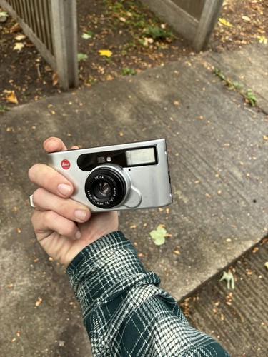Leica 35mm compact - c1,