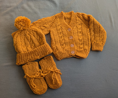 Mustard cableknit hand - mustard,