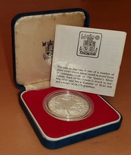 Queen Elizabeth II Solid Silver Coin Old Jubilee Medal 1977 Proof Crown Vintage