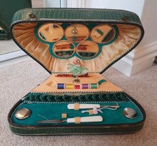 Vintage Green Crocodile Pattern Sewing Set Music Box Sewing Kit