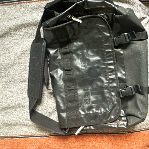 Superdry black messenger - superdry,