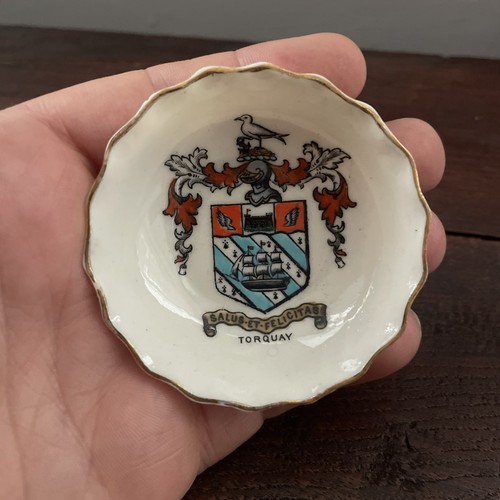 Goss crested ware model - goss,