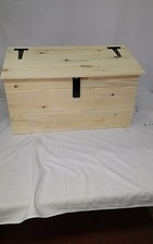 UNIVERSAL HAND MADE CHICKEN