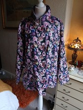 DAMART Ladies Floral Hooded