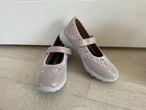 Pair ladies pavers - pavers, lightweight