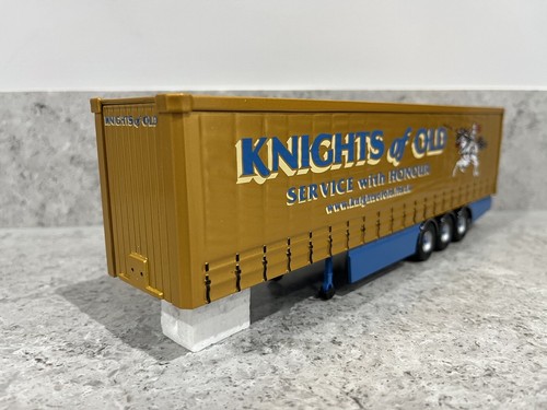 Corgi tri axle curtainside - corgi, tri-axle