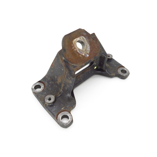 Engine bracket right toyota - engine,