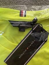 Mercedes Formula 1 Team Issue Pit Crew T Shirt    X small 2024 - Tommy hilfiger