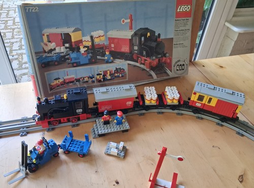 Lego 12v train - train, 7722