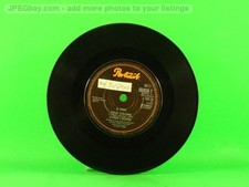 LAUPER,CYNDI TRUE COLORS (137) 7" PORTRAIT