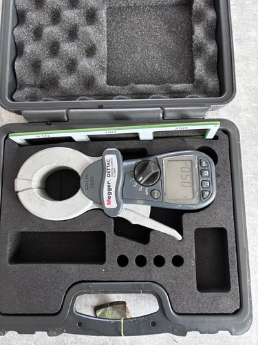 Used megger det14c - 600v, earth
