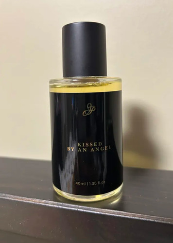 Julianna perfume kissed by - perfume,
