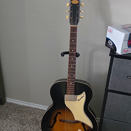 Supro ranchero hollow - supro,