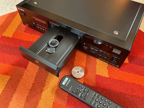 Sony cdp xb930e with puck - sony, and
