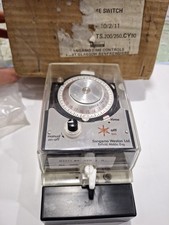 Vintage Sangamo S610-2-11 time clock