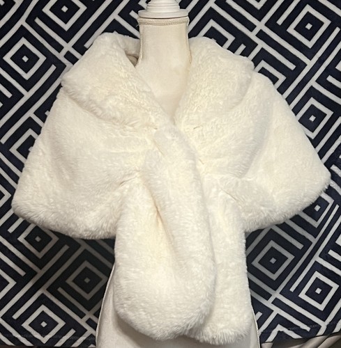 Caracilia ivory faux fur - ivory,
