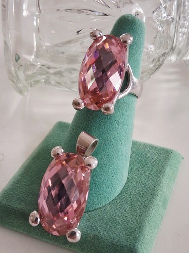 Vtg faceted pink topaz - pink, quartz