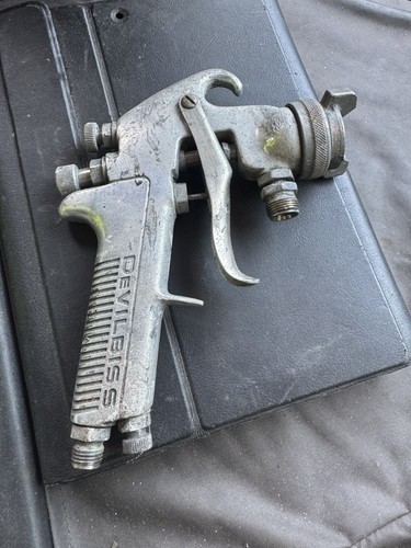 Devilbiss spray gun - spray,