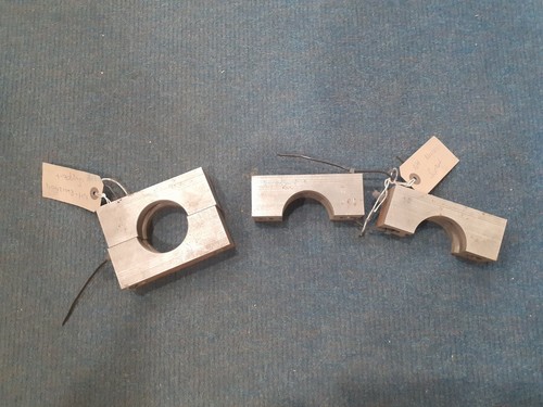 Support for needles drive arm - support,