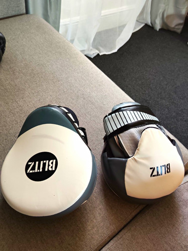 Blitz boxing focus pads punch - blitz,