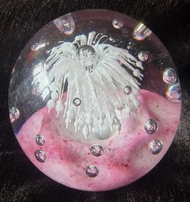 Vintage handmade glass paperweight Lg size Pink base White anemone Magnum bubble