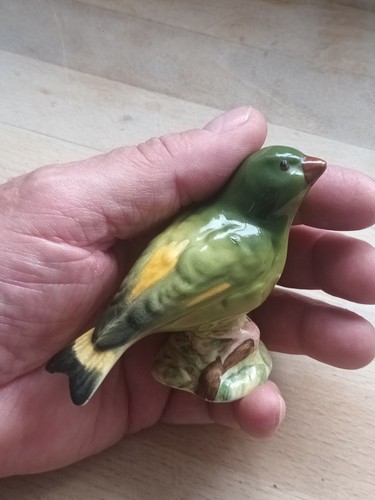 Beswick bird greenfinch 2105 - beswick,