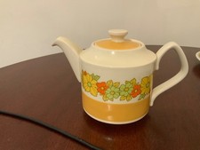 Sadler Vintage Floral Tea Pot 1970s Stoneware Made in England.