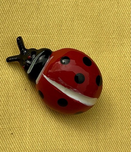 Vintage tiny ladybird brooch - tiny,
