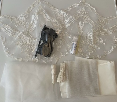 Doll dress making kit lace - 1:6,