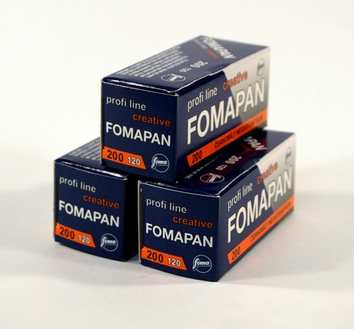 Fomapan 120 roll film - b+w,