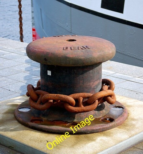Photo 6x4 mooring bollard - photo,