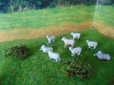 Model Railway ~ 8 x White Sheep ~ OO Gauge REF6264