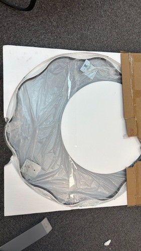White round wavy wall - round, mirror